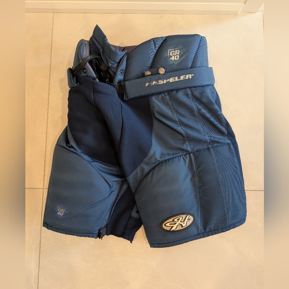 Hespeler GR40 Hockey Pants Size Senior Small Waist 30-32 Inches